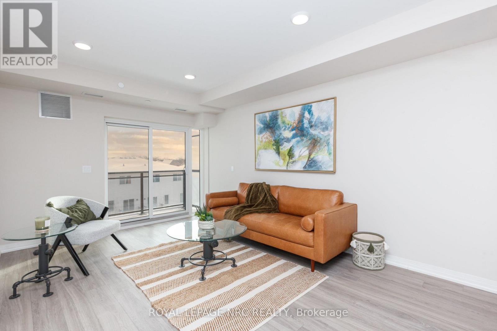 #UP46 50 HERRICK AVENUE - 8