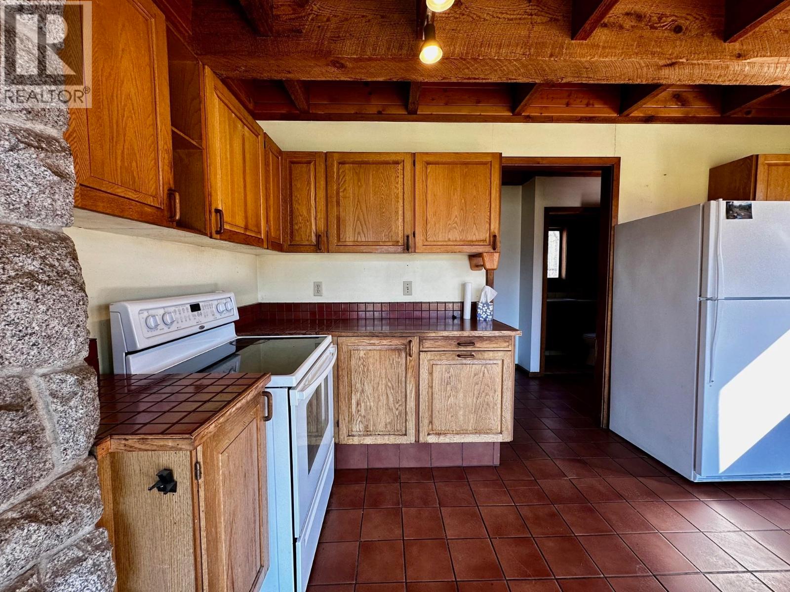 3541 HASTINGS STREET - 13