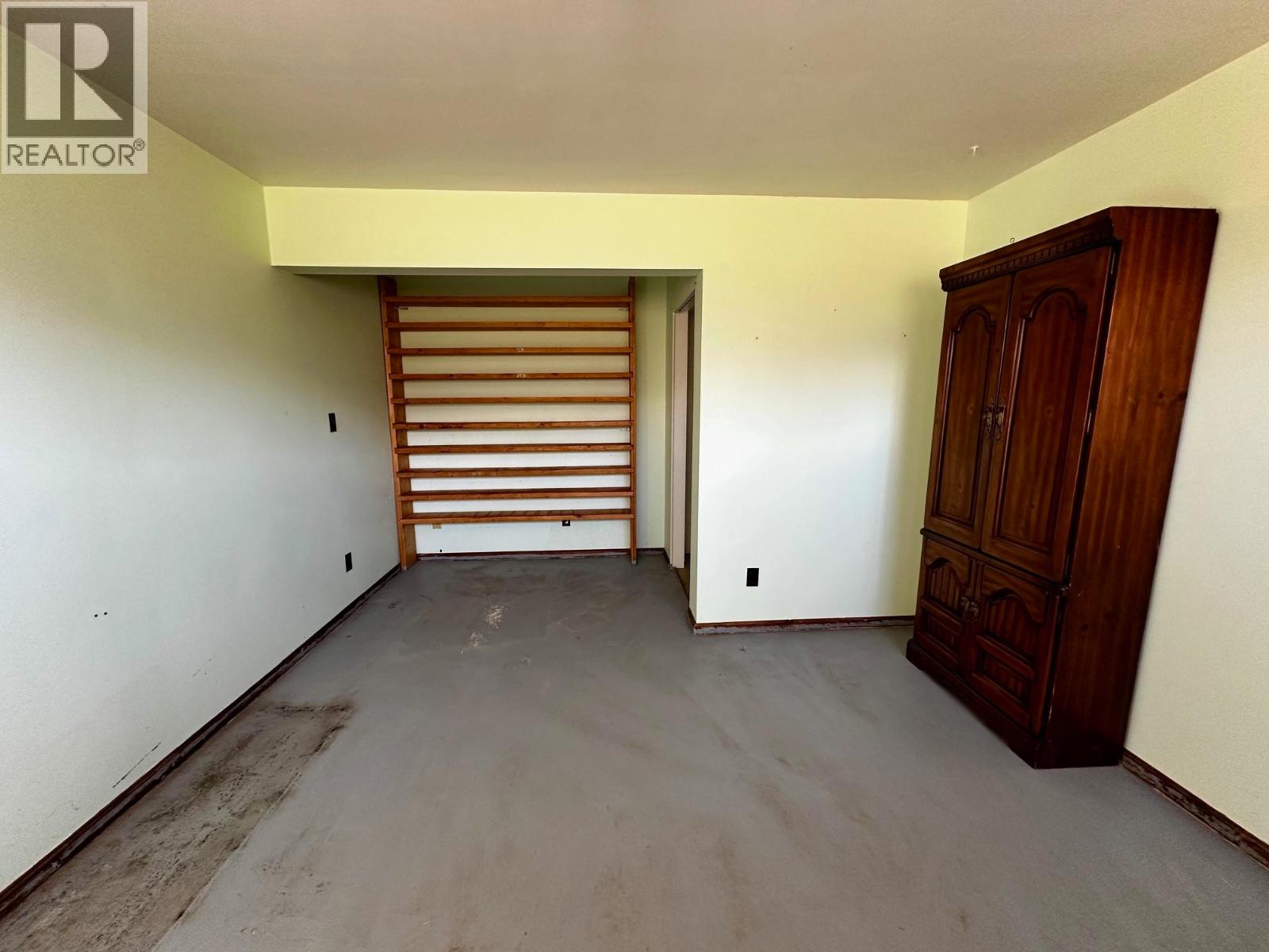 3541 HASTINGS STREET - 24