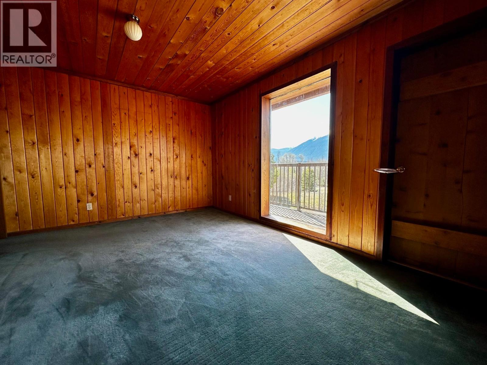 3541 HASTINGS STREET - 16