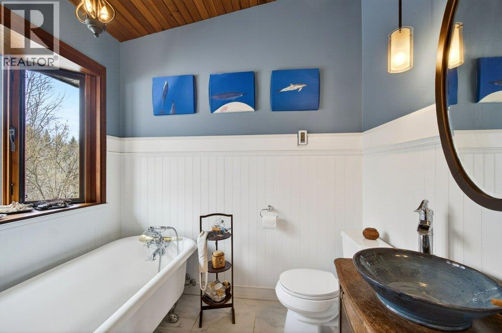571 60 Street SW - 45