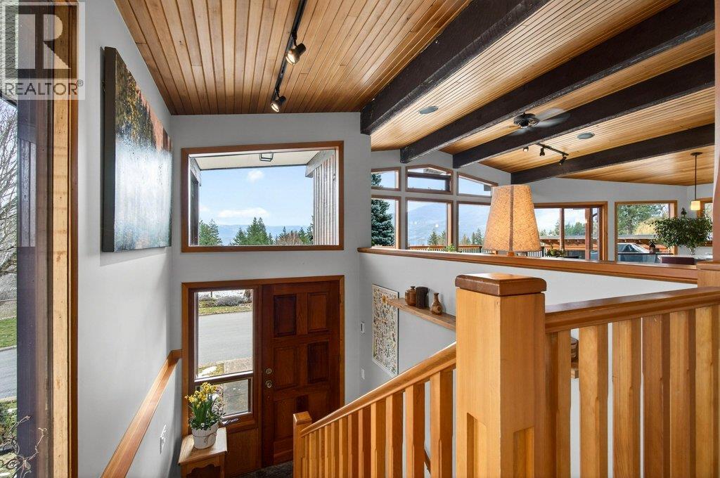 571 60 Street SW - 48