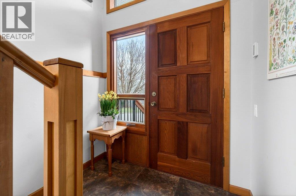 571 60 Street SW - 10