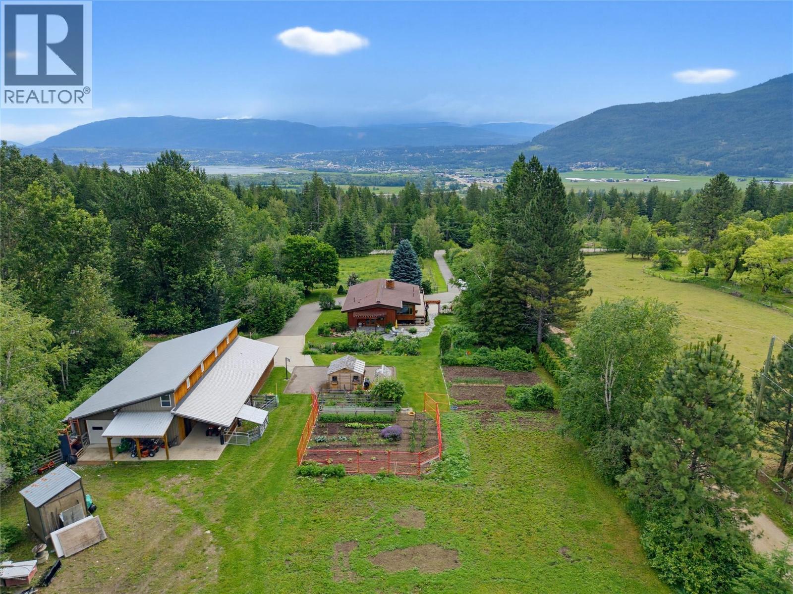 571 60 Street SW - 7