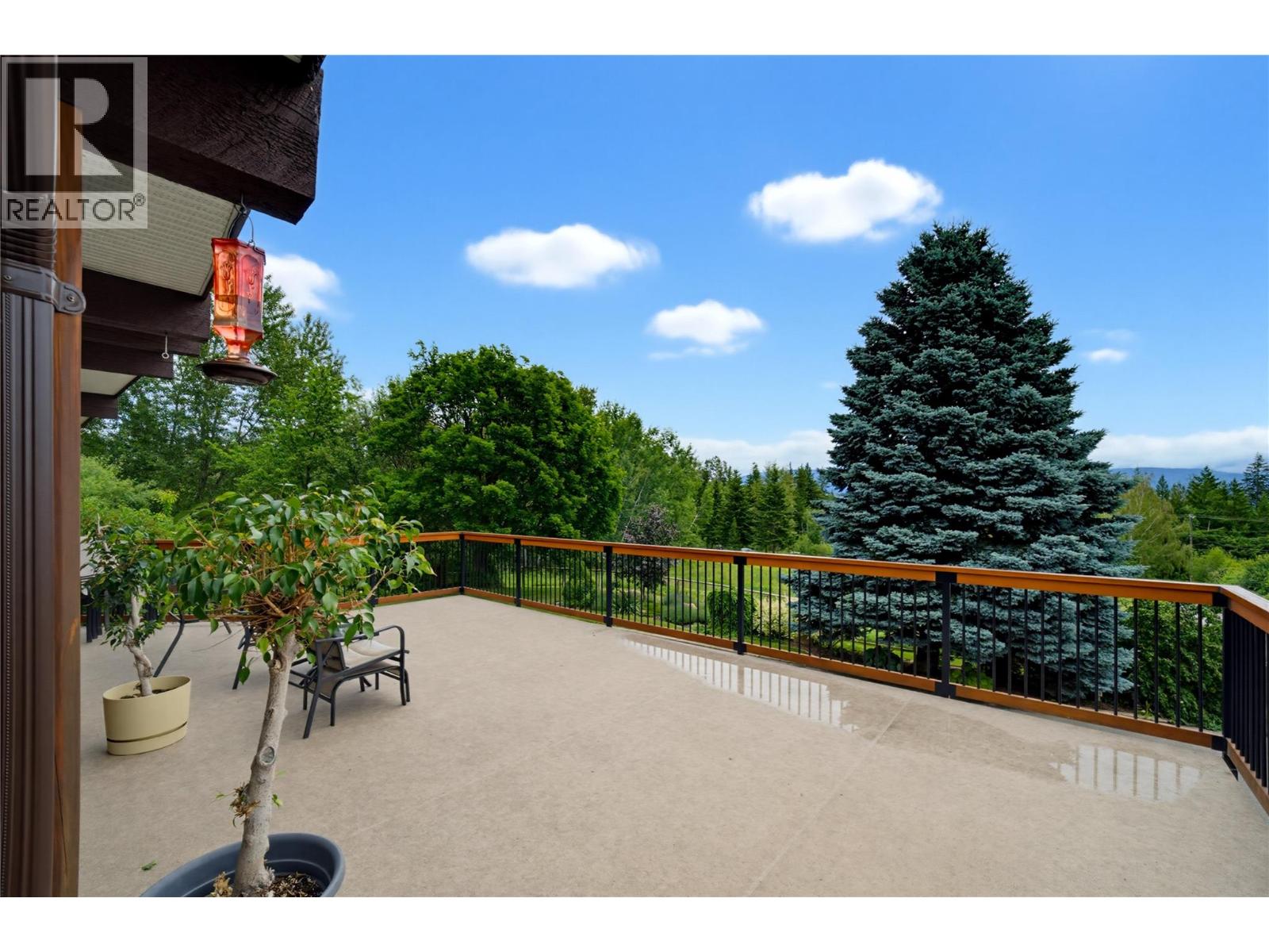 571 60 Street SW - 74