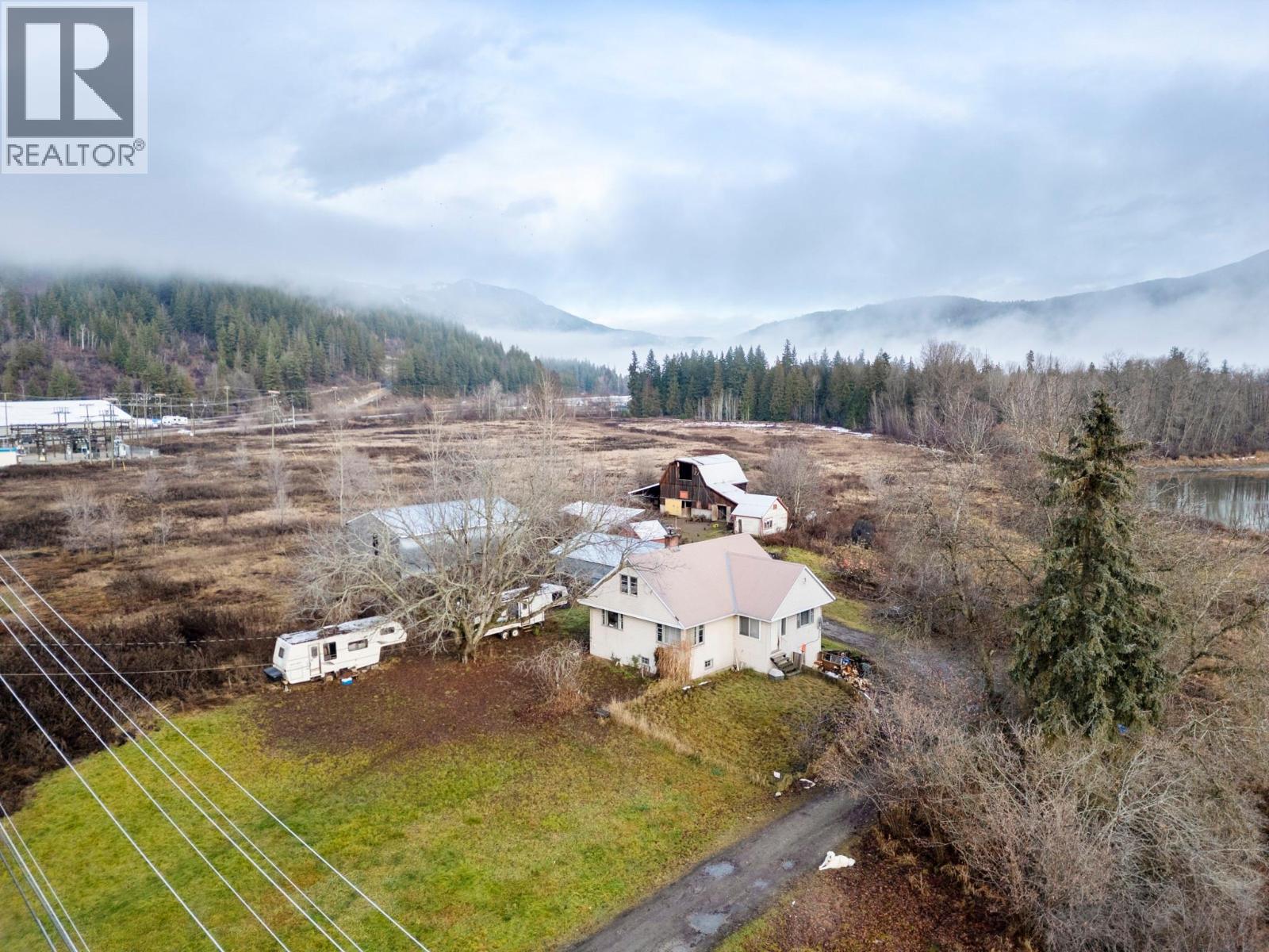 1513 Solsqua Sicamous Road - 4