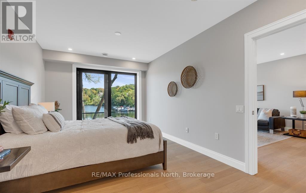 #205 32 BRUNEL ROAD - 38