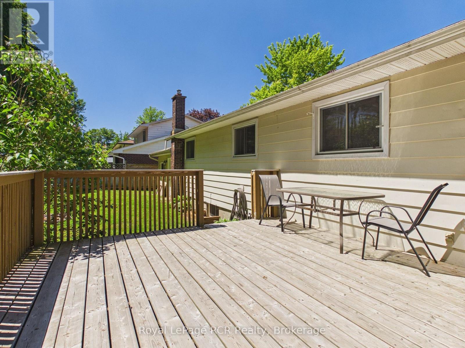 383 WELLINGTON STREET - 13