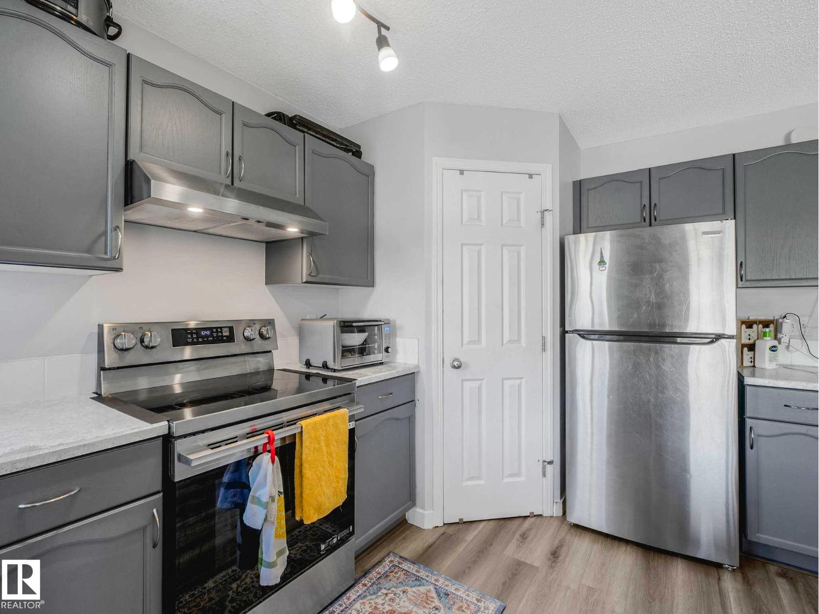 21360 89 AV NW - 16