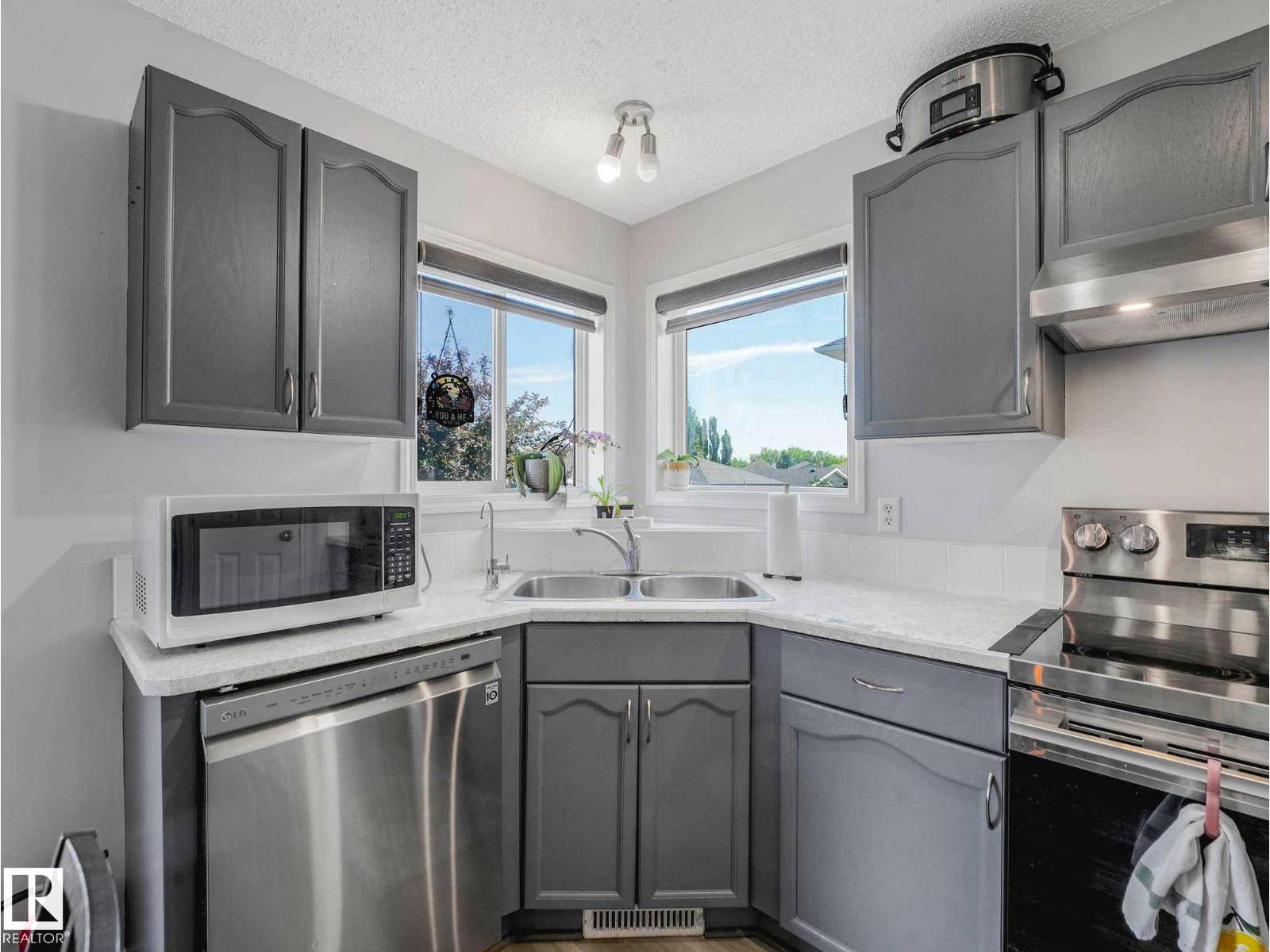 21360 89 AV NW - 19
