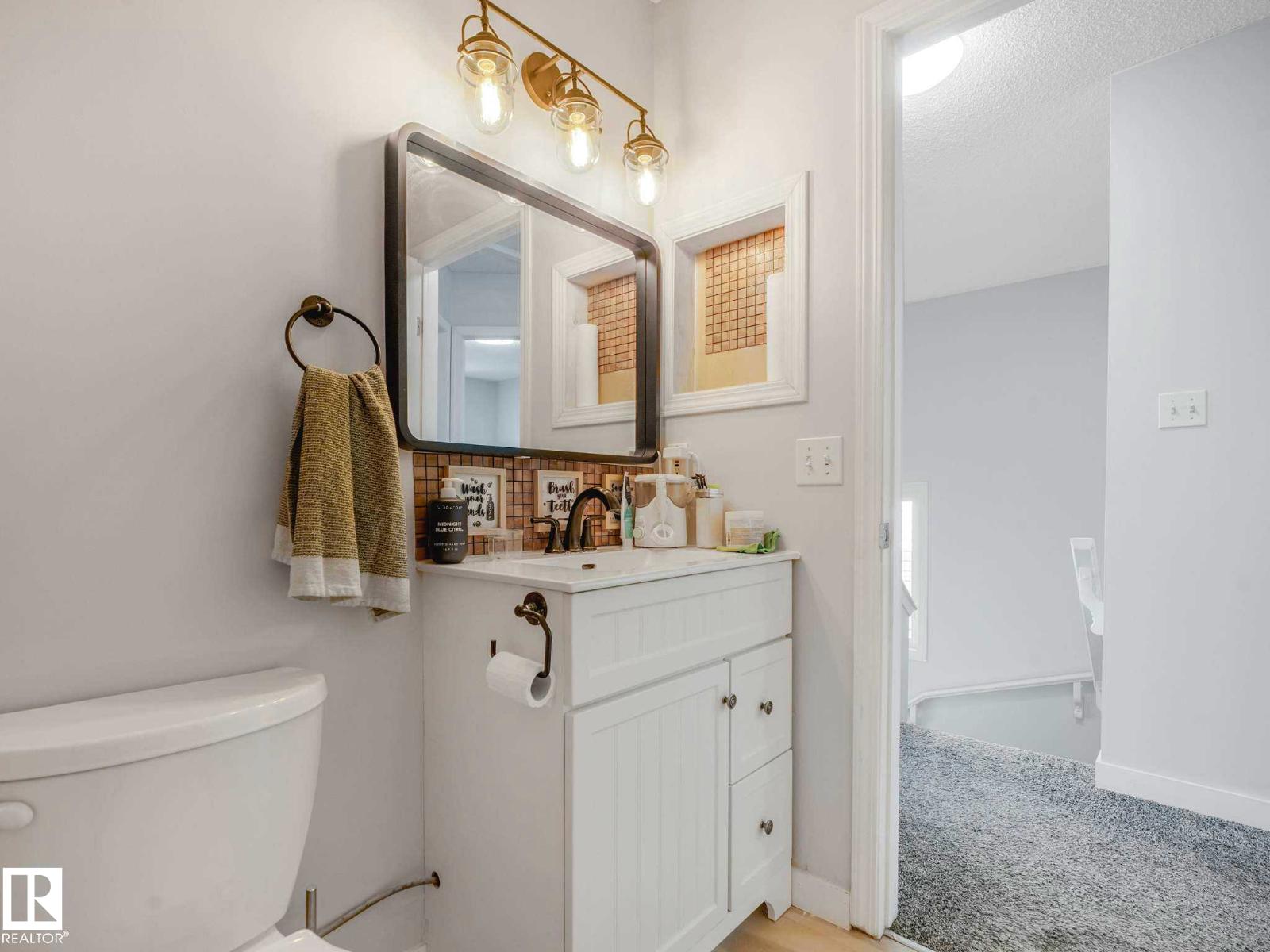 21360 89 AV NW - 27