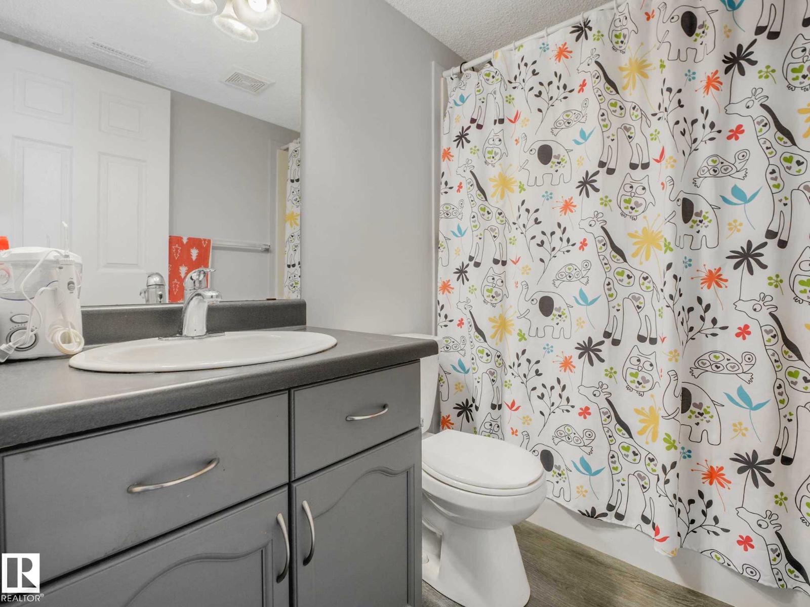21360 89 AV NW - 37