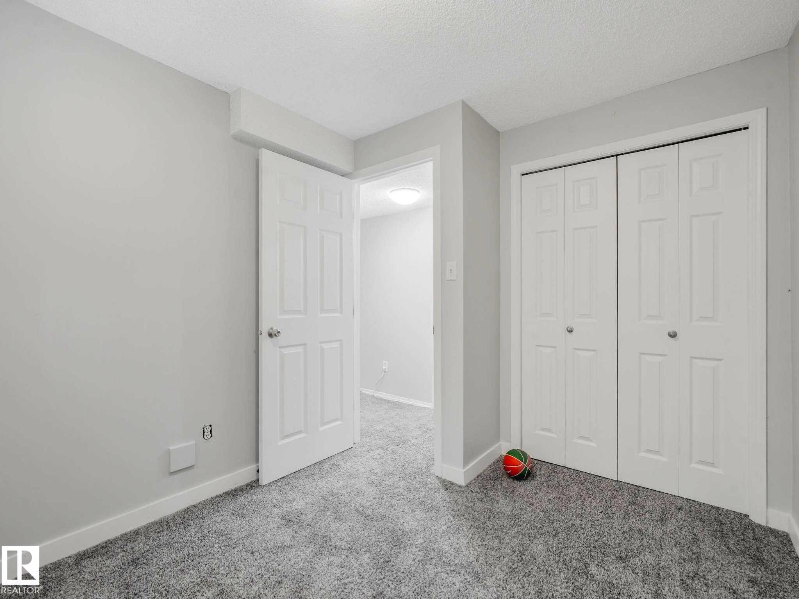 21360 89 AV NW - 40