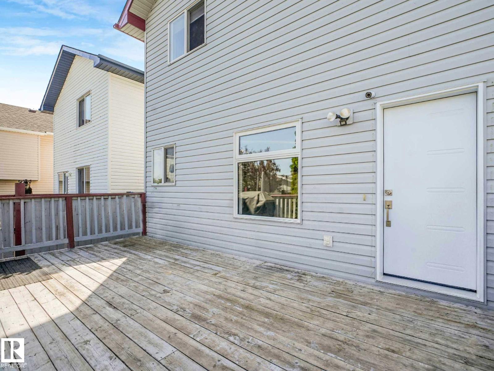 21360 89 AV NW - 43