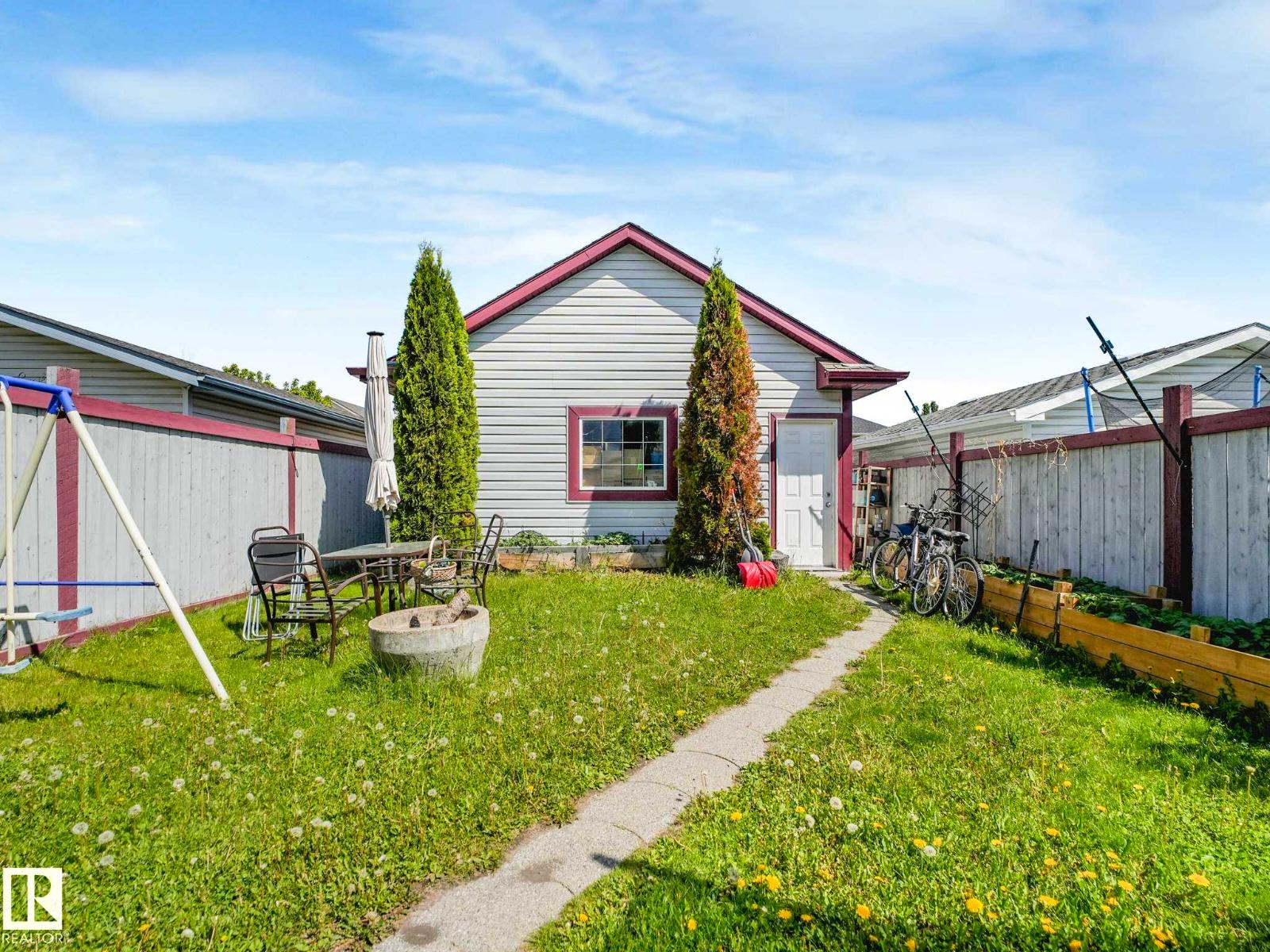 21360 89 AV NW - 50