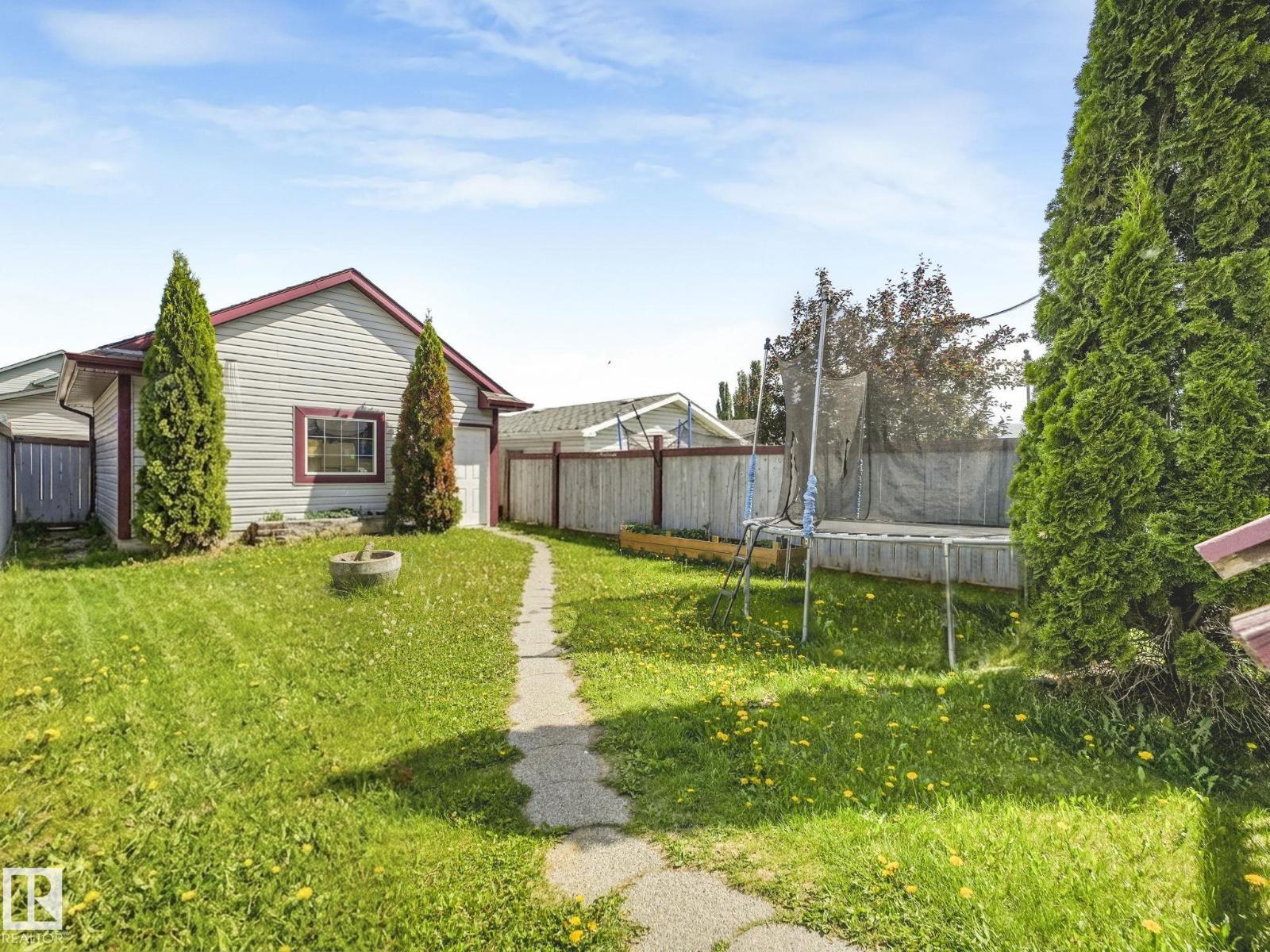 21360 89 AV NW - 51