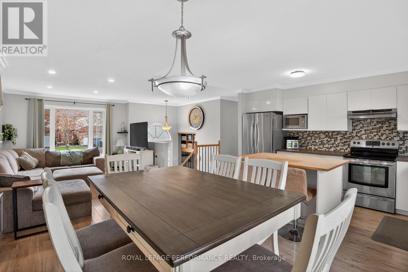 68 LAFLECHE BOULEVARD - 10