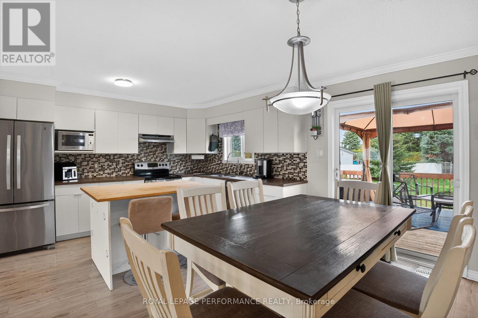 68 LAFLECHE BOULEVARD - 11