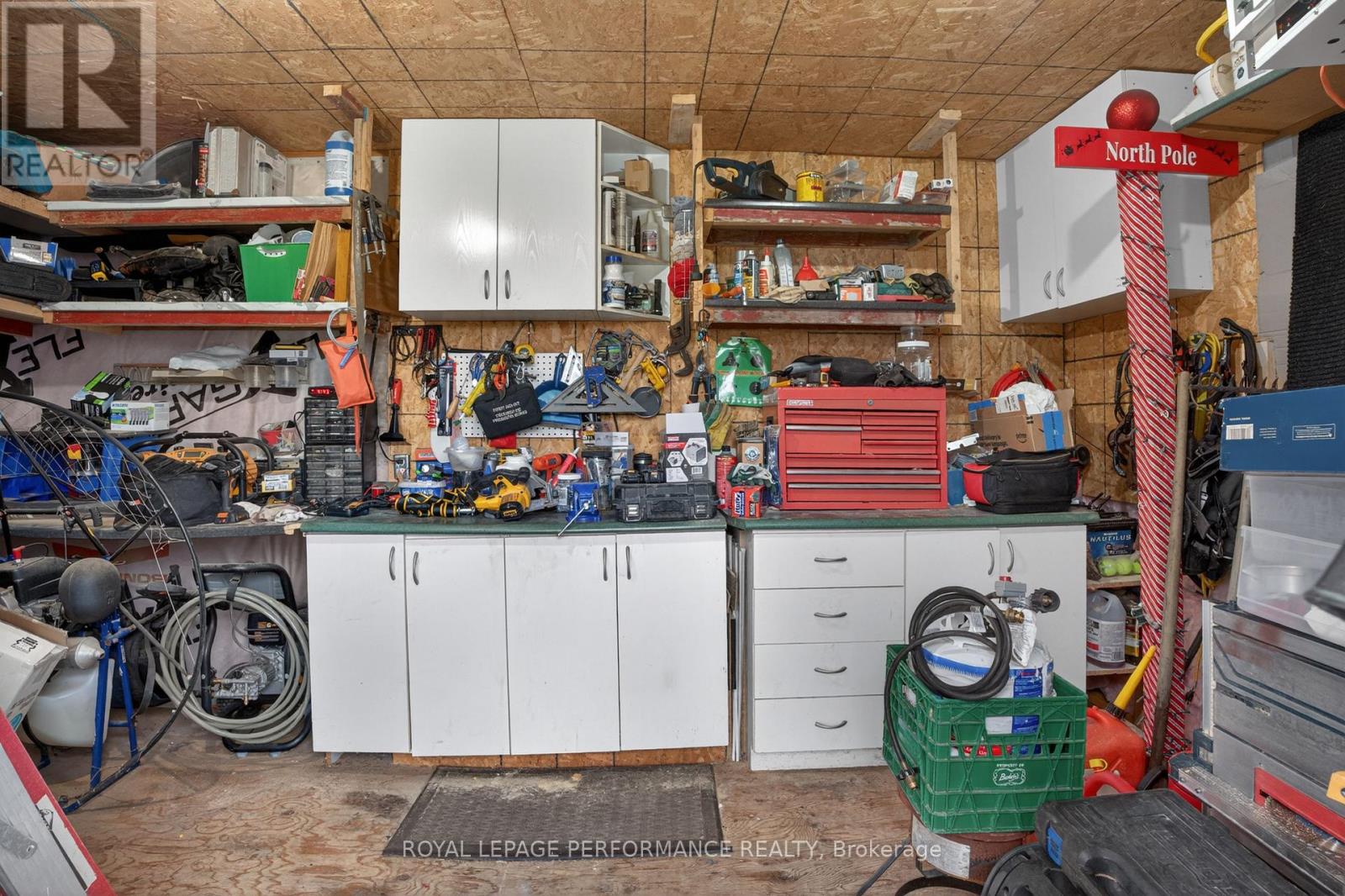 68 LAFLECHE BOULEVARD - 41