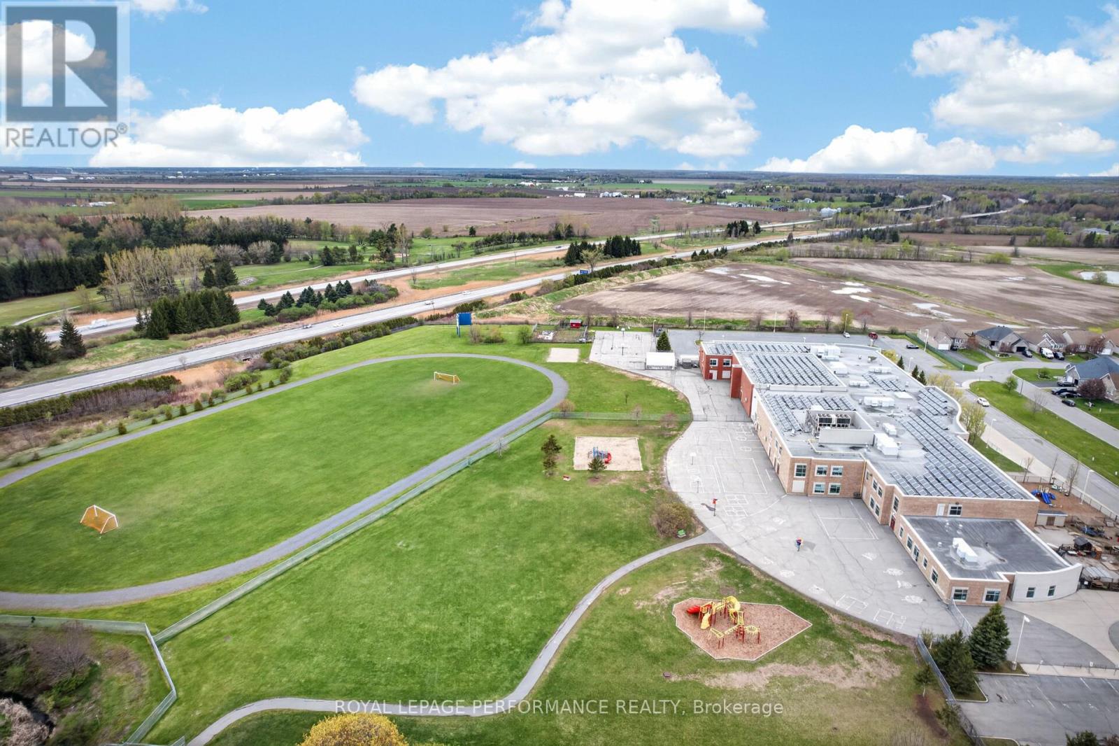 68 LAFLECHE BOULEVARD - 45