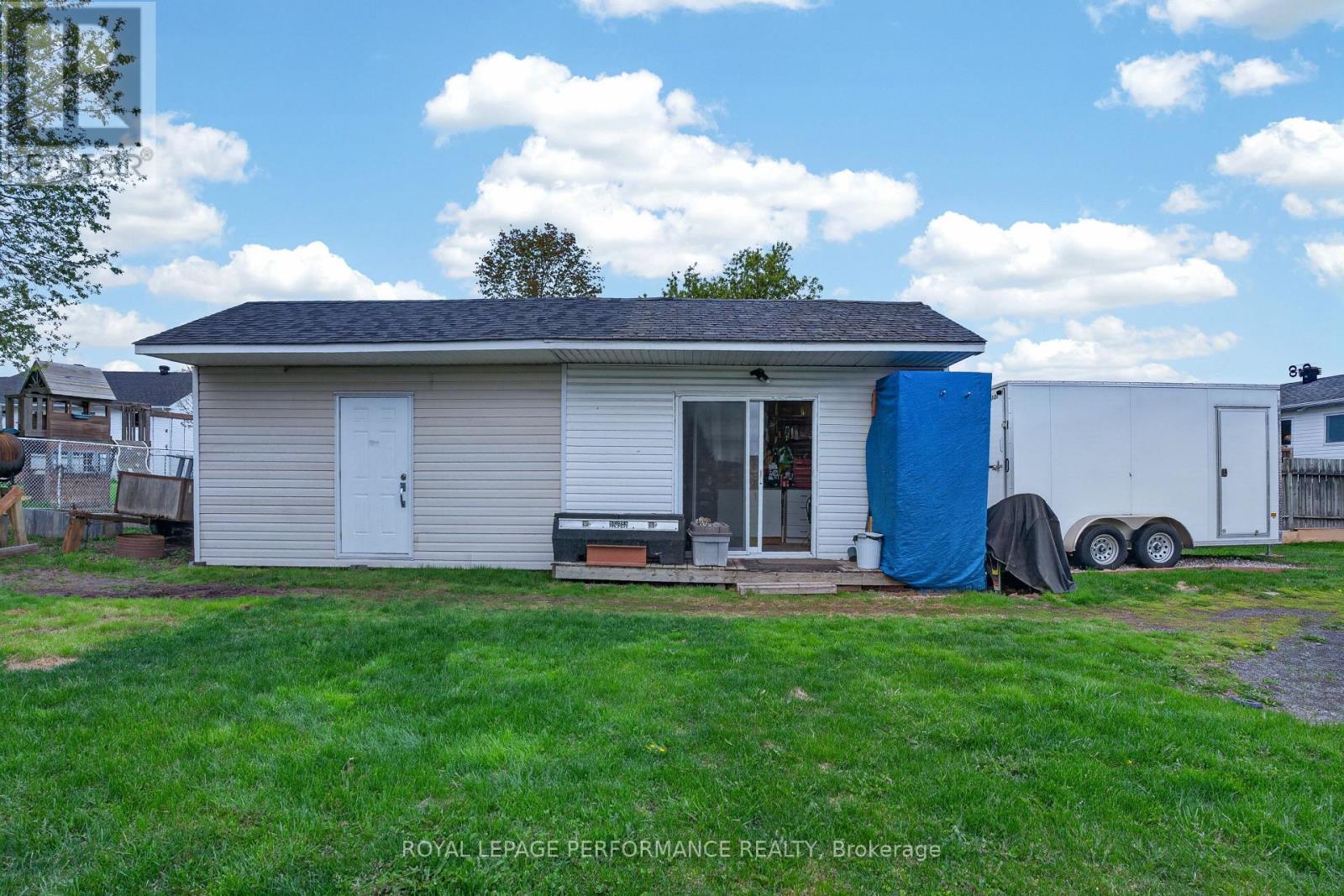 68 LAFLECHE BOULEVARD - 47