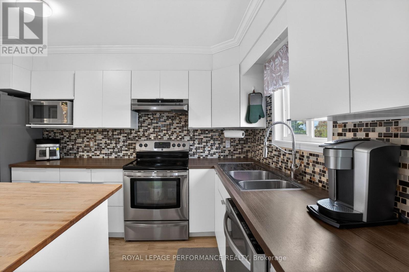 68 LAFLECHE BOULEVARD - 8
