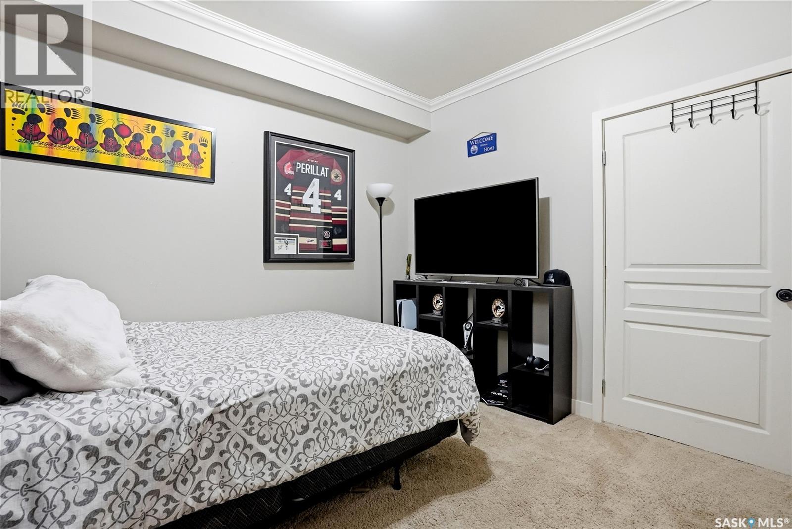 238 Greenfield CRESCENT — photo 45
