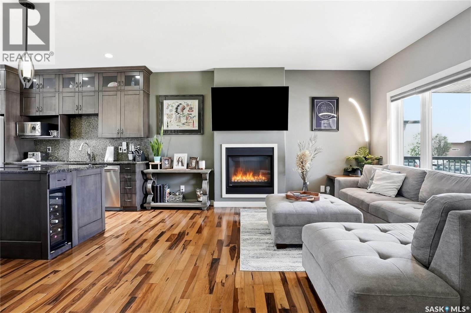 238 Greenfield CRESCENT — photo 8