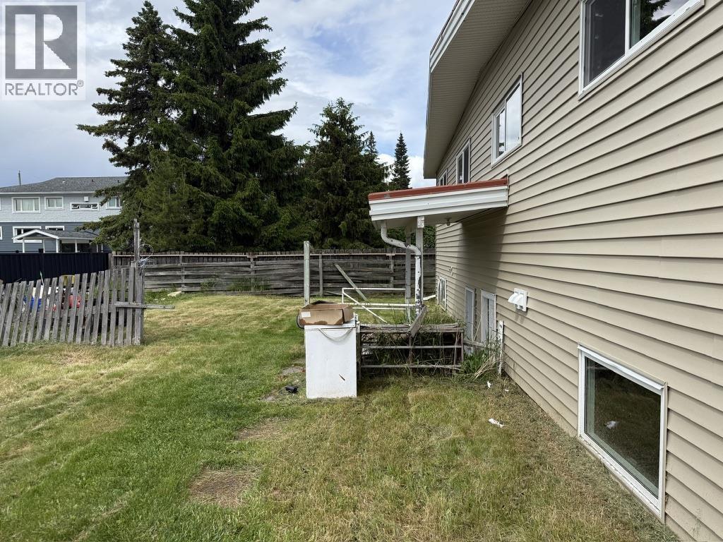 2367-2369 REDWOOD STREET - 5