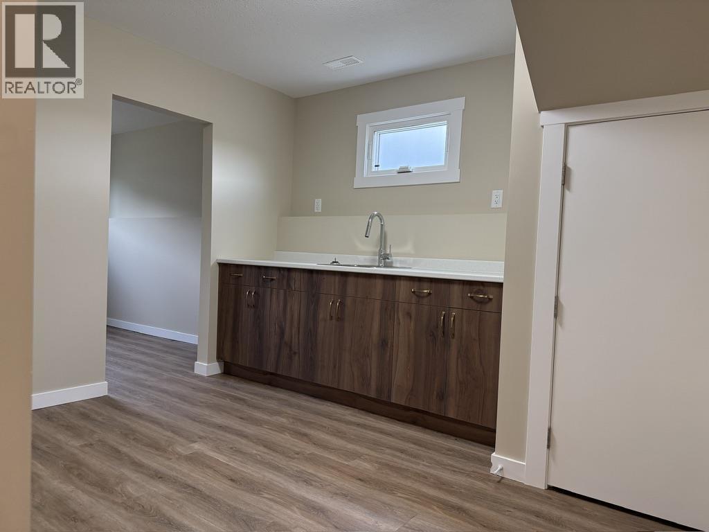 2367-2369 REDWOOD STREET - 23