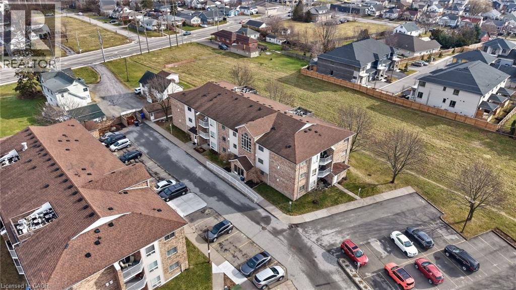 #303B 1061 VANSICKLE Road N - 1