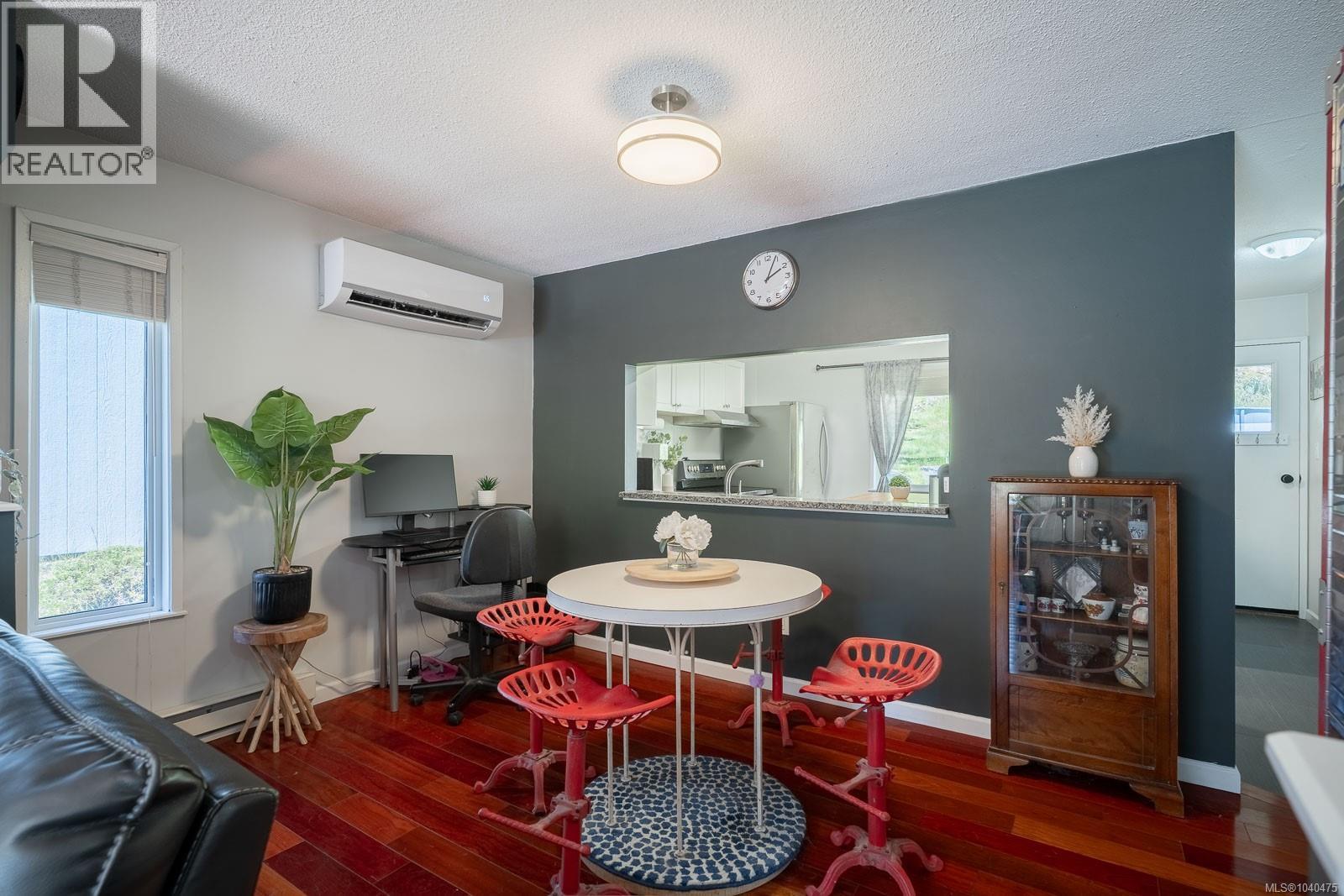 3716 Howden Dr - 11