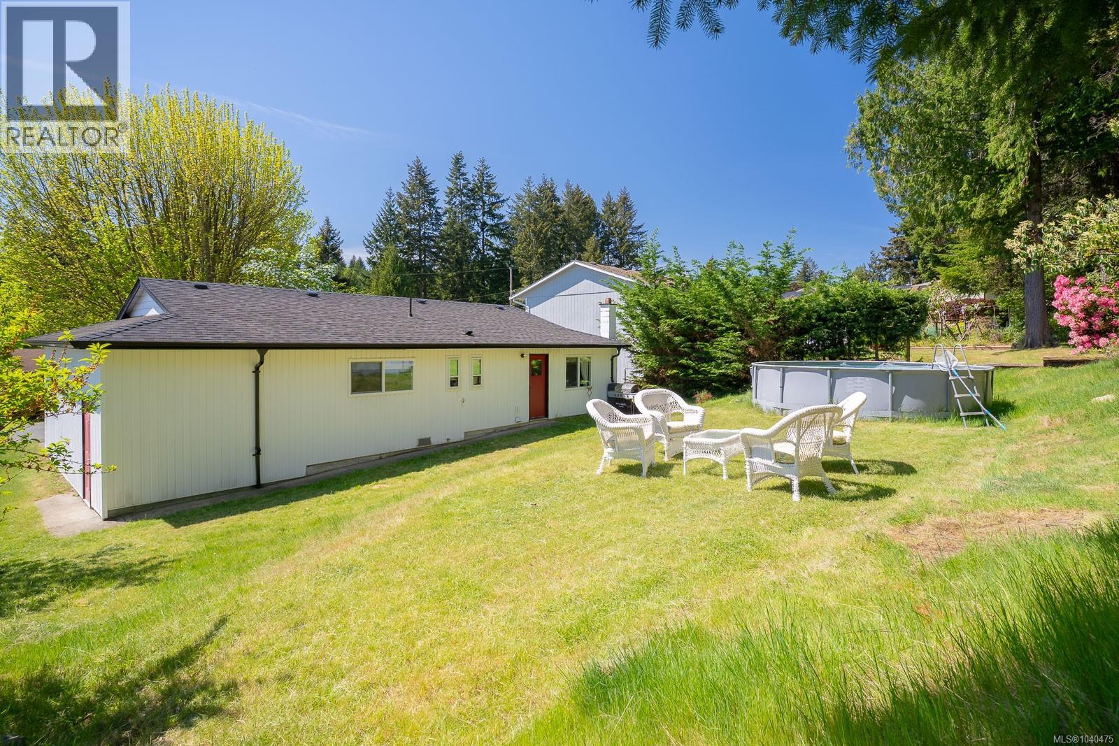 3716 Howden Dr - 23