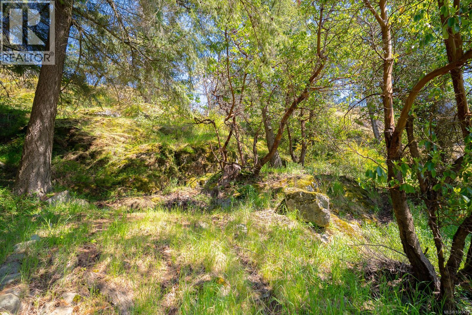 3716 Howden Dr - 36