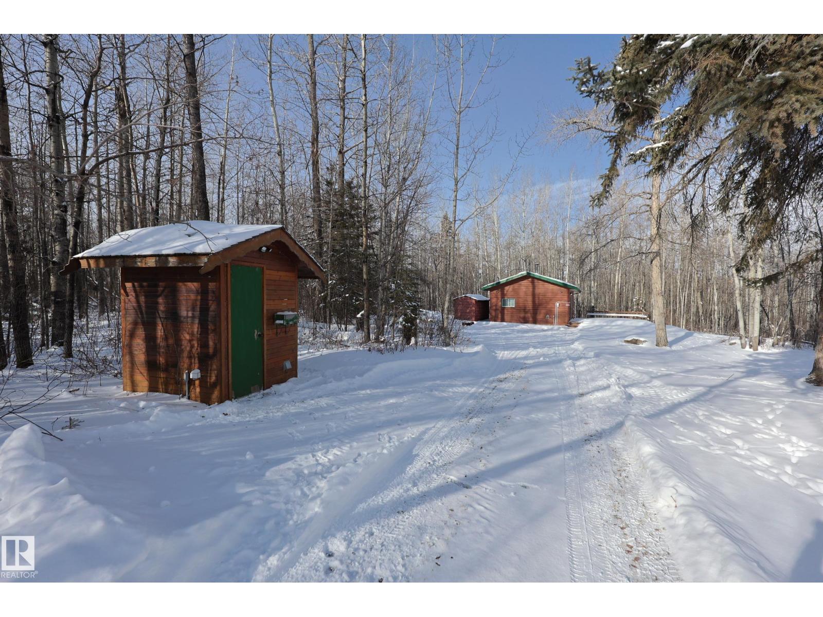 274032 TWP ROAD 480 — photo 36