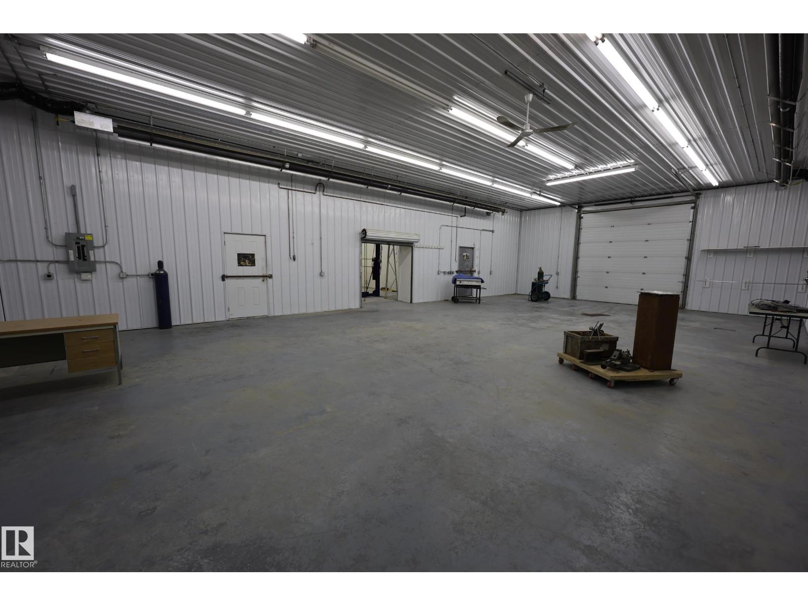 274032 TWP ROAD 480 — photo 25