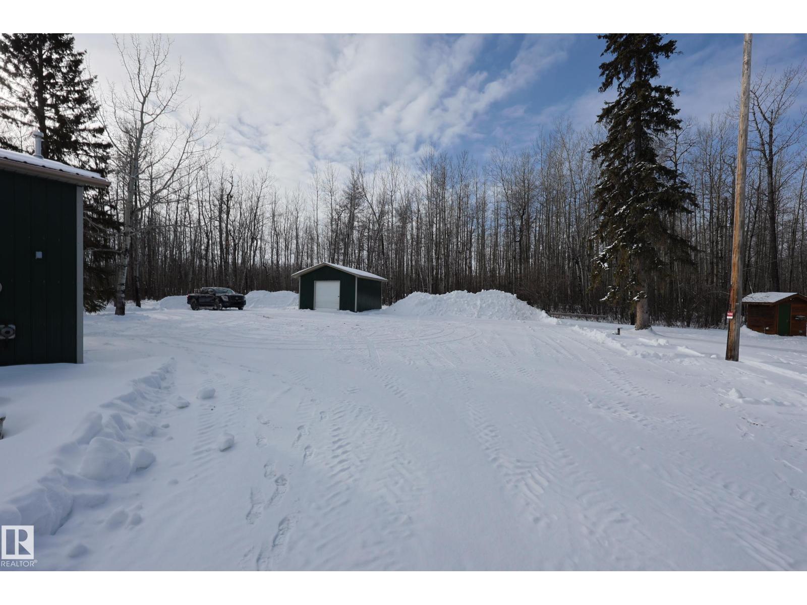 274032 TWP ROAD 480 — photo 32