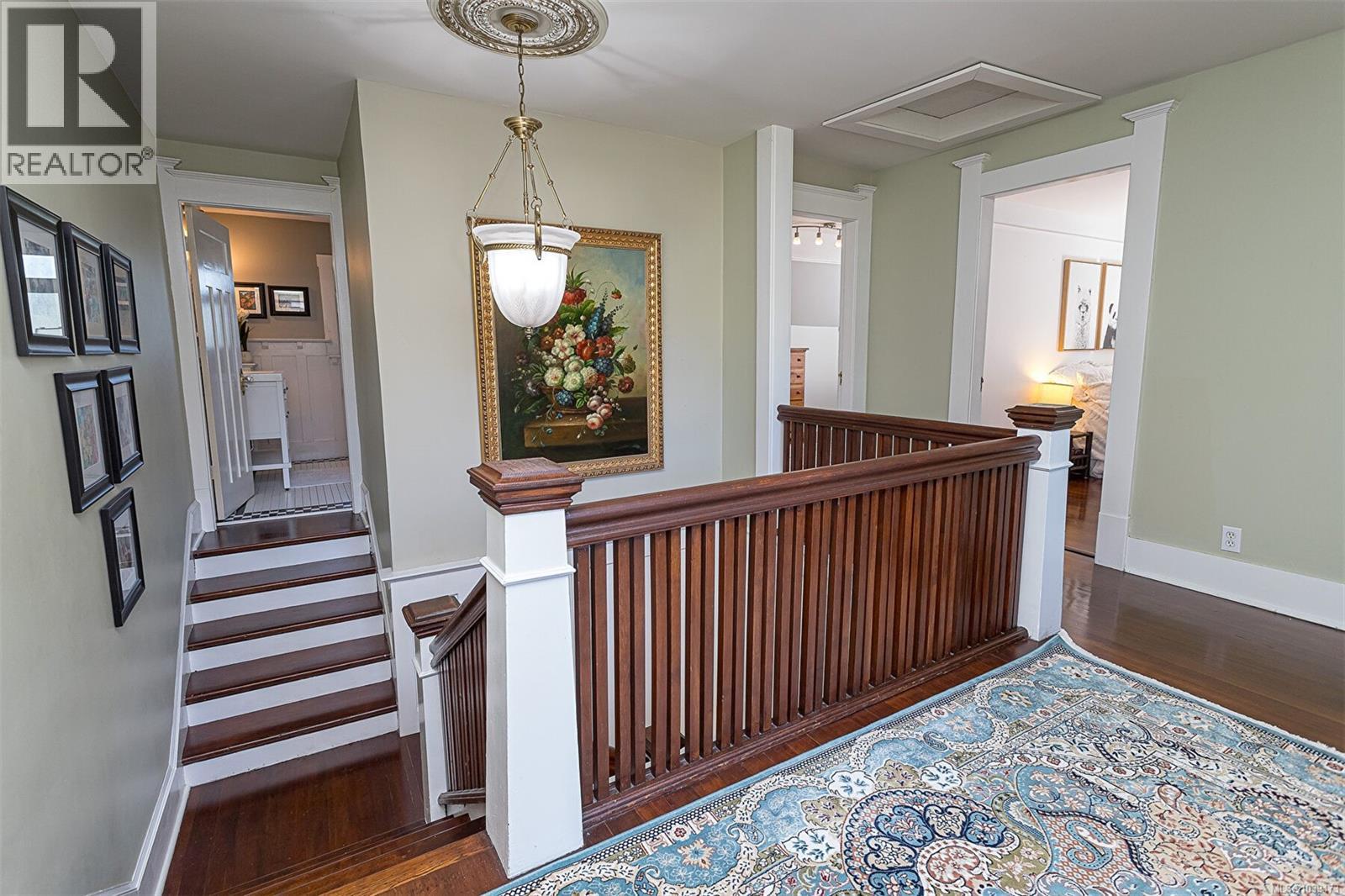 875 Richmond Rd - 33