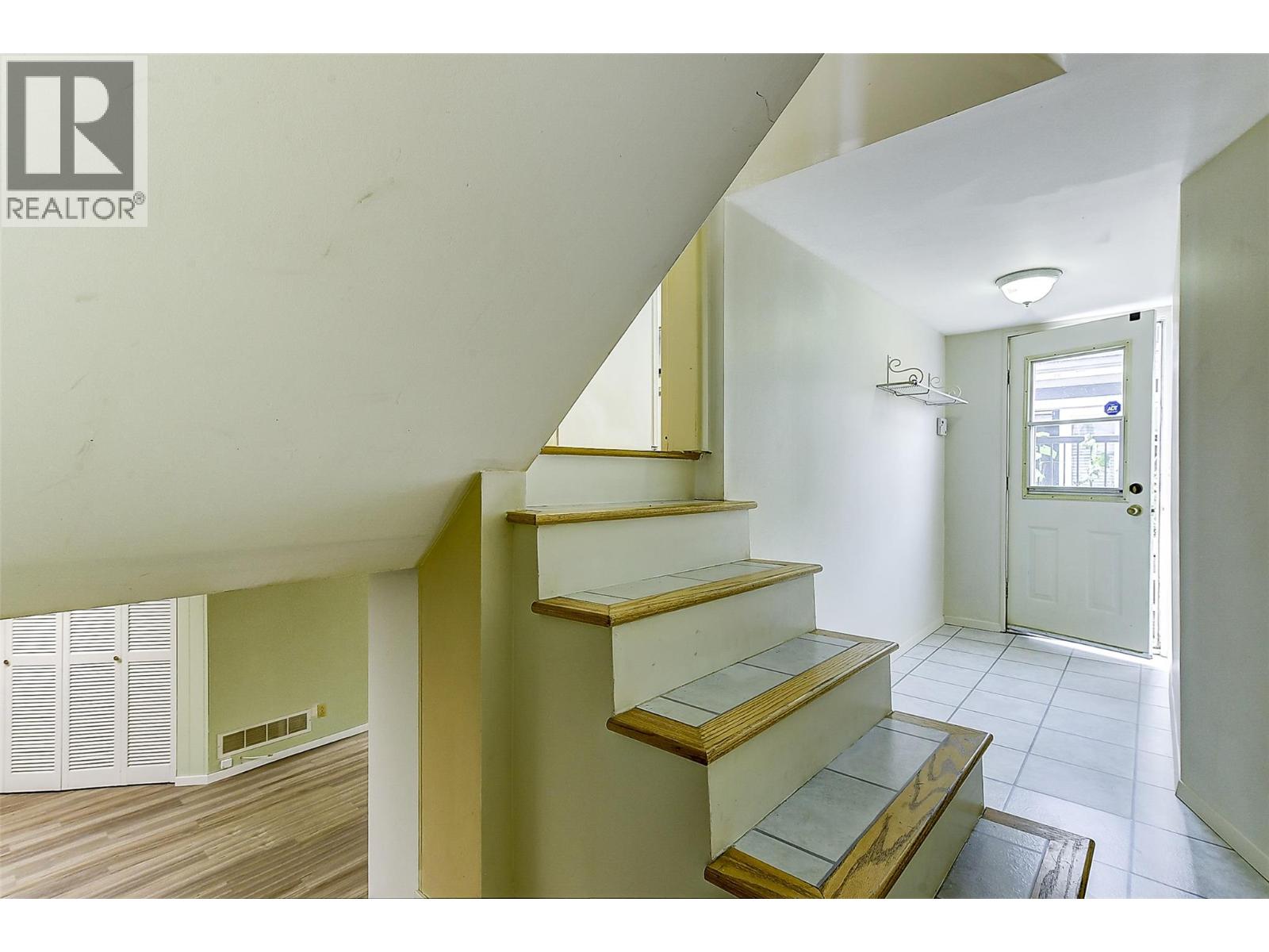  2202 Aberdeen Street, Kelowna