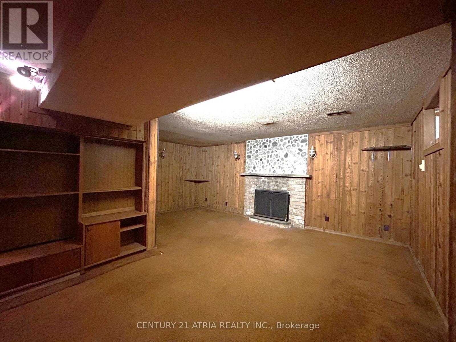 3441 OAKGLADE CRESCENT - 32