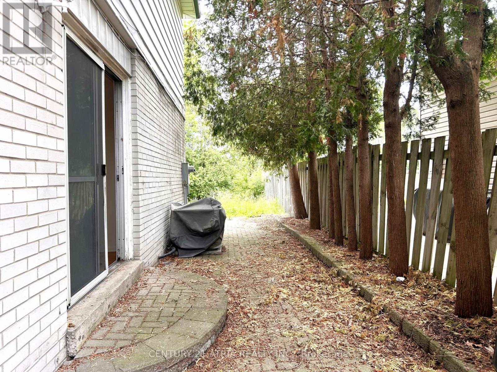 3441 OAKGLADE CRESCENT - 30