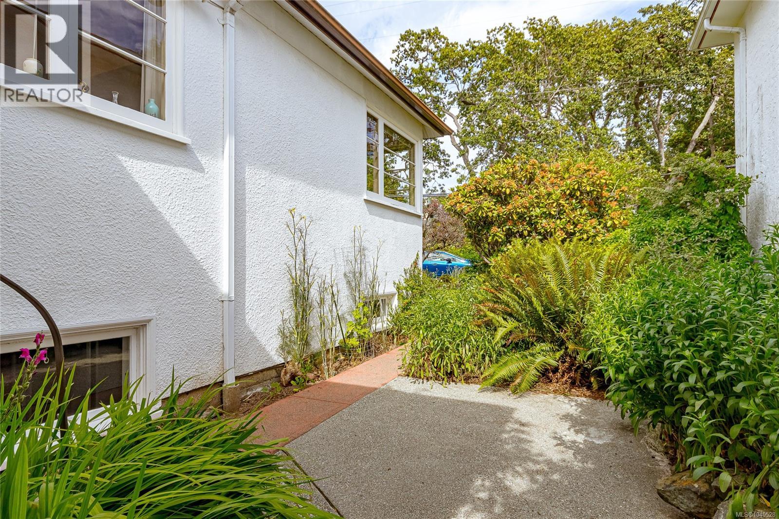  350 Foul Bay Road, Victoria