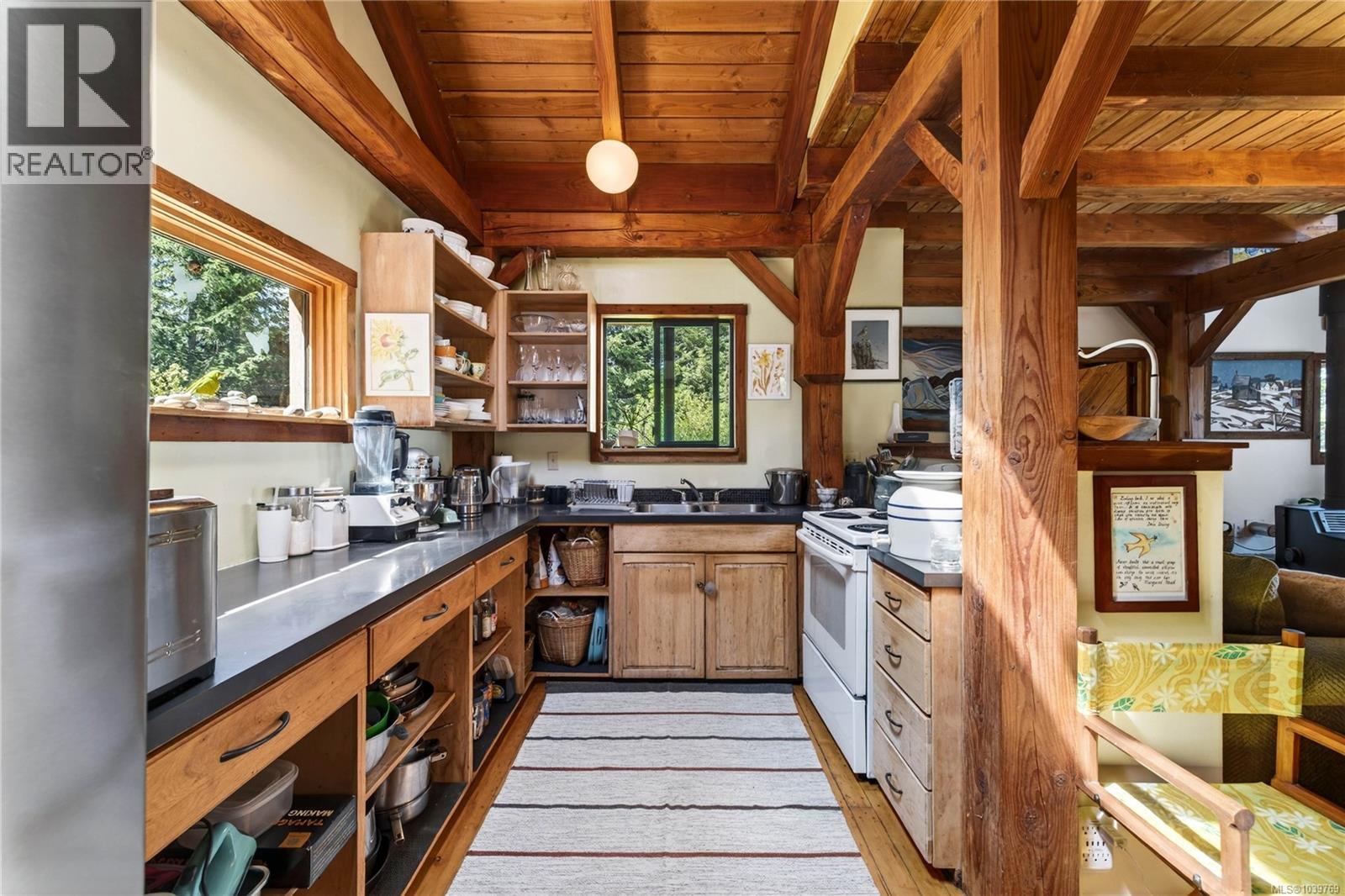  220 Wright Road, Salt Spring
