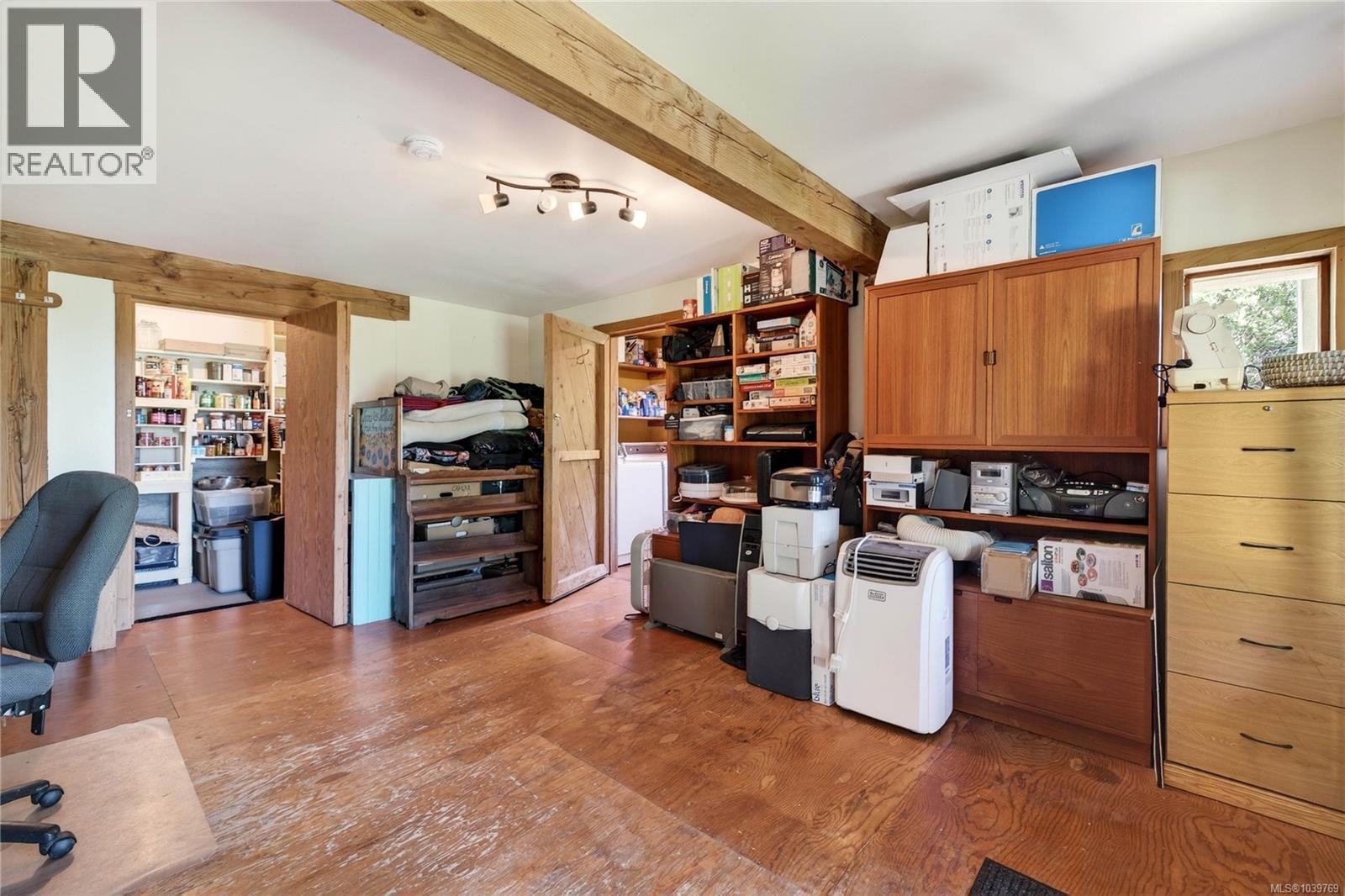  220 Wright Road, Salt Spring