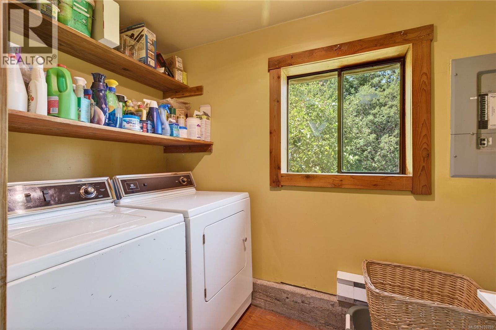  220 Wright Road, Salt Spring
