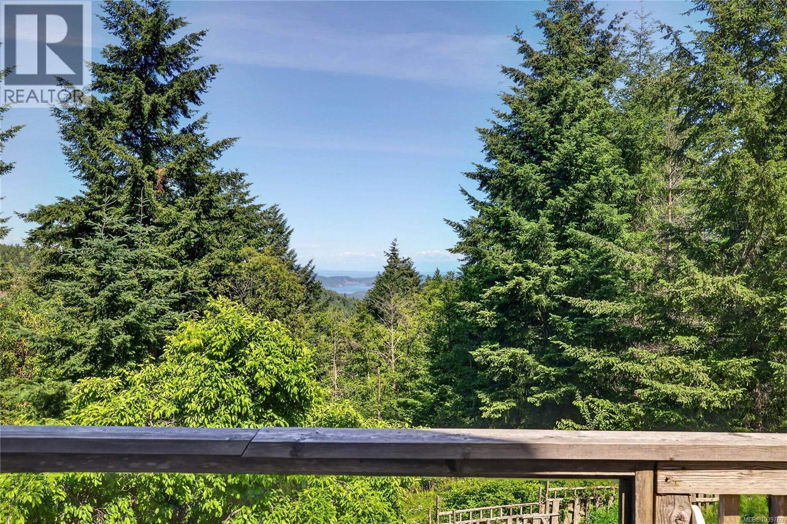  220 Wright Road, Salt Spring