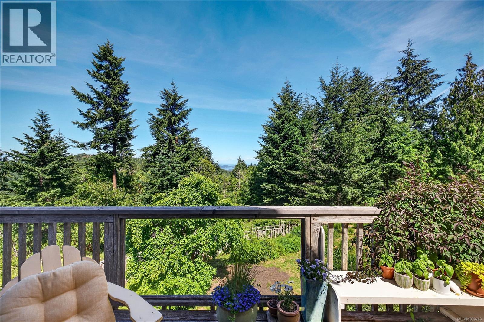  220 Wright Road, Salt Spring