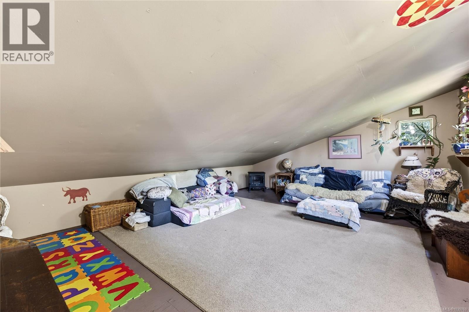  220 Wright Road, Salt Spring
