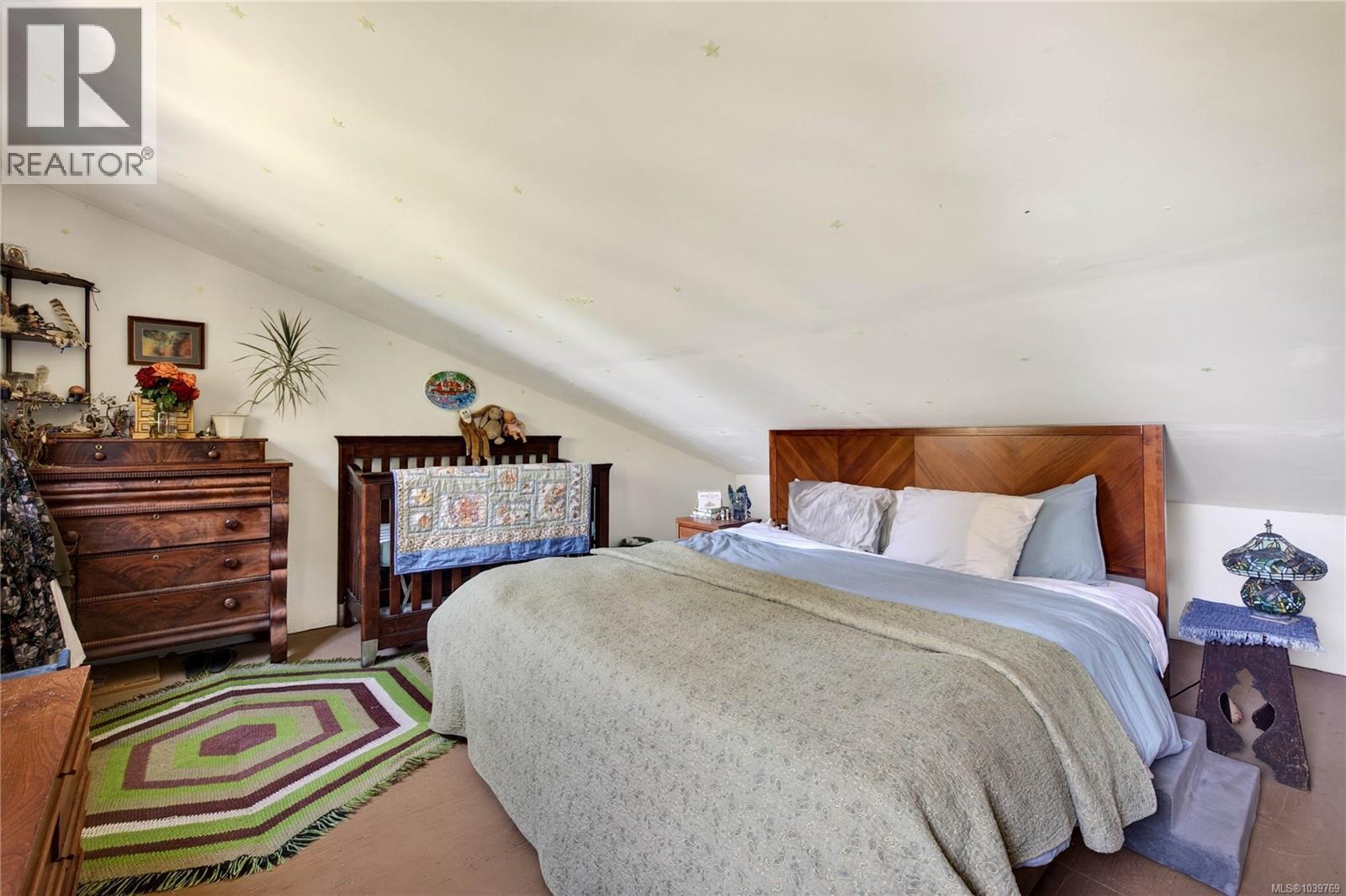  220 Wright Road, Salt Spring