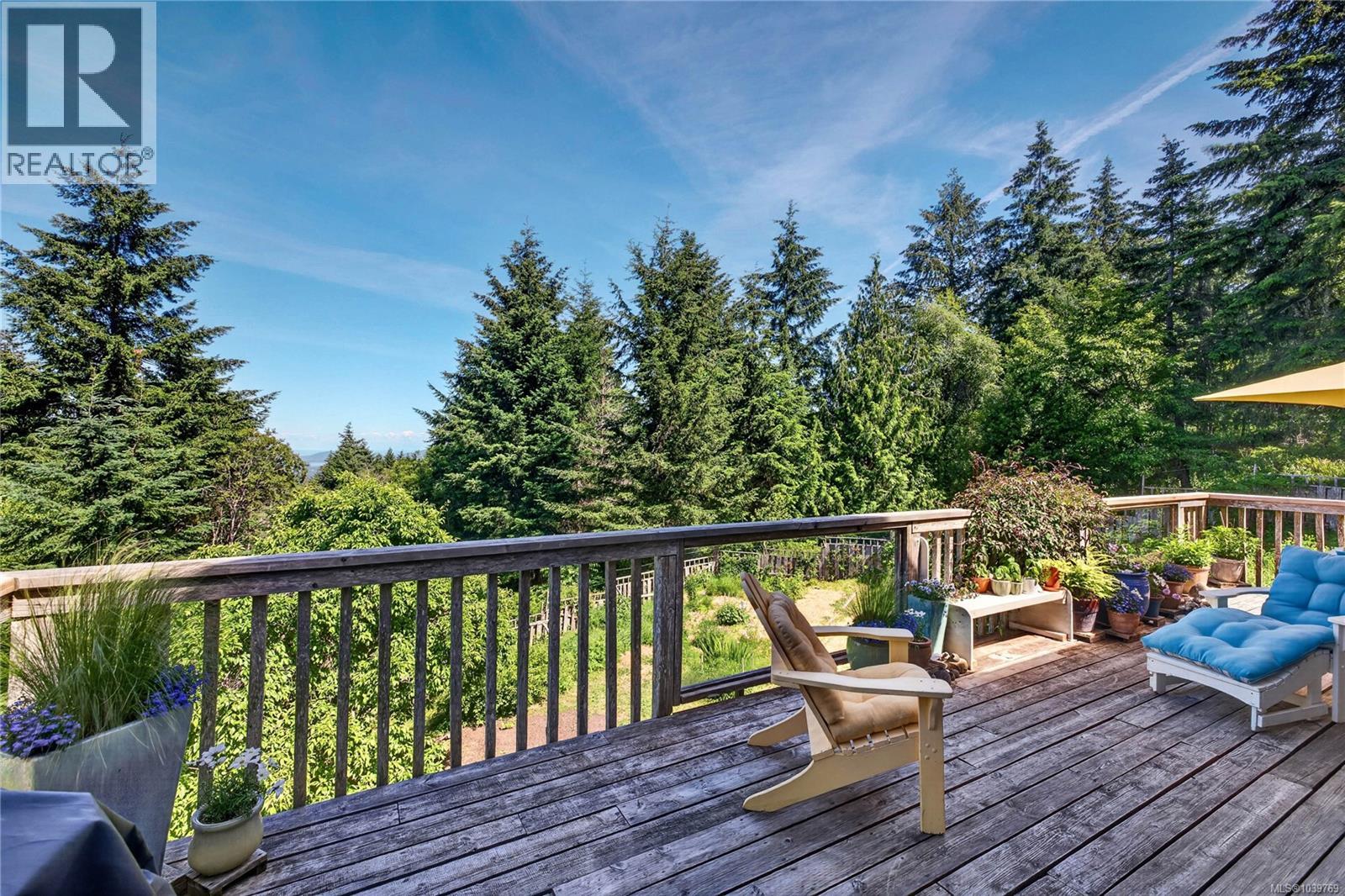  220 Wright Road, Salt Spring